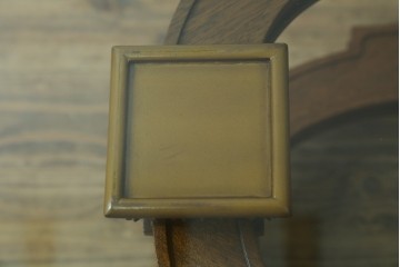 中古　美品　DREXEL HERITAGE(ドレクセルヘリテイジ)　FRANCESCA(フランチェスカ)シリーズ　エレガントなデザインの脚が魅力的なガラス天板のカクテルテーブル　定価約48万円　(R-064381)