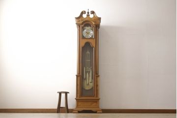 中古　最高級!!　マルマンコレクション　曲線デザインの彫刻が美しい!!クラシカルな空間を演出する象嵌入りホールクロック(柱時計、振り子時計、ディスプレイ)(定価約115万円)(R-064382)