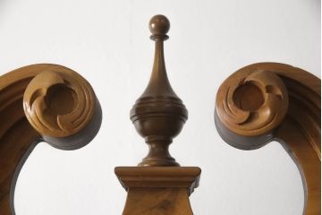 中古　最高級!!　マルマンコレクション　曲線デザインの彫刻が美しい!!クラシカルな空間を演出する象嵌入りホールクロック(柱時計、振り子時計、ディスプレイ)(定価約115万円)(R-064382)