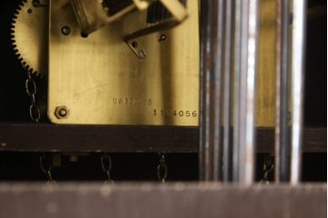 中古　最高級!!　マルマンコレクション　曲線デザインの彫刻が美しい!!クラシカルな空間を演出する象嵌入りホールクロック(柱時計、振り子時計、ディスプレイ)(定価約115万円)(R-064382)