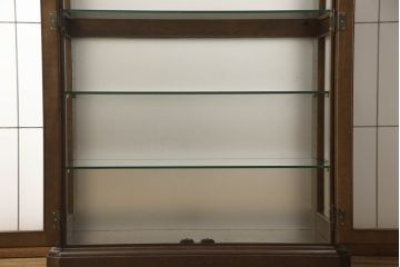 中古　美品　カリモク家具(karimoku)　domani(ドマーニ)　QUEENS　LIFE(クイーンズライフ)　洗練されたデザインが美しいキュリオケース(飾り棚、ガラスケース、ショーケース、キャビネット)(定価約40万円)(R-064386)