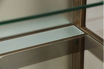 中古　美品　カリモク家具(karimoku)　domani(ドマーニ)　QUEENS　LIFE(クイーンズライフ)　洗練されたデザインが美しいキュリオケース(飾り棚、ガラスケース、ショーケース、キャビネット)(定価約40万円)(R-064386)