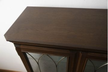 中古　美品　カリモク家具(karimoku)　domani(ドマーニ)　QUEENS　LIFE(クイーンズライフ)　洗練されたデザインが美しいキュリオケース(飾り棚、ガラスケース、ショーケース、キャビネット)(定価約40万円)(R-064386)