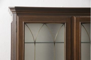 中古　美品　カリモク家具(karimoku)　domani(ドマーニ)　QUEENS　LIFE(クイーンズライフ)　洗練されたデザインが美しいキュリオケース(飾り棚、ガラスケース、ショーケース、キャビネット)(定価約40万円)(R-064386)