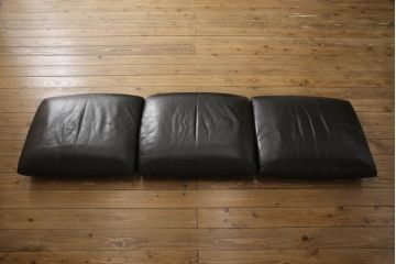 中古　Cassina(カッシーナ)　MARALUNGA(マラルンガ) 675　本革　高級感ある佇まいが目を惹く3人掛けソファ(三人掛け、3P、アームソファ、レザー)(定価約200〜243万円)(R-064444)