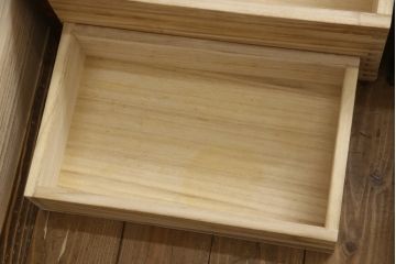 中古　美品　遠野民芸　職人手作り品　向鶴金具の立派な造りが目を惹く民芸箪笥(和タンス、収納箪笥、衣装箪笥、整理箪笥、引き出し、サイドチェスト)(R-064452)