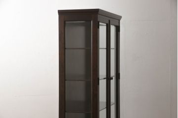 中古　希少な廃盤品!!　北海道民芸家具　OM158　落ち着きのある上品な空間づくりにおすすめな三面ガラスのキャビネット(ガラスケース、ショーケース、収納棚、戸棚、飾り棚、陳列棚、店舗什器)(R-064459)