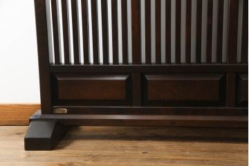 和製ビンテージ　北海道民芸家具　希少な絶版品!!　品のある色合いと重厚な佇まいが魅力の衝立て(衝い立て、つい立て、仕切り、パーテーション、ヴィンテージ)(R-064461)