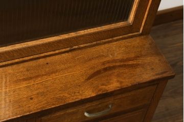 和製アンティーク　上手物!　前面楢(ナラ)材　上質な造りの二段重ね収納棚(キャビネット、食器棚、水屋箪笥、戸棚)(R-064490)