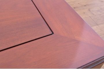 和製ビンテージ　美品　カリモク家具(karimoku)　本漆塗り　花梨(カリン)材　艶のある上質な風合いが高級感を演出する座卓(ローテーブル、センターテーブル、ヴィンテージ)(定価約15万円)(R-064494)