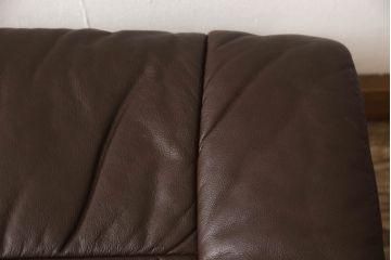 中古　EKORNES(エコーネス)　レノクラシック　本革(レザー)　オットマン付き　ストレスレスチェア(アームチェア、リクライニングチェア、椅子、一人掛けソファ、1Pソファ)(定価約44万円)(R-064495)