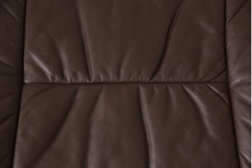 中古　EKORNES(エコーネス)　レノクラシック　本革(レザー)　オットマン付き　ストレスレスチェア(アームチェア、リクライニングチェア、椅子、一人掛けソファ、1Pソファ)(定価約44万円)(R-064495)