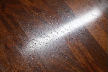 和製ビンテージ　希少モデル!!　カリモク家具(karimoku)　最上位シリーズ「ビベンテ」　花梨(カリン)材　凝ったデザインがお部屋のアクセントになるダイニングテーブル(食卓、2人掛け、4人掛け、ヴィンテージ)(定価約37万円)(R-064496)