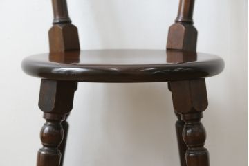 中古　美品　松本民芸家具　凝った装飾が素敵な南京小椅子(イス、板座チェア、ダイニングチェア)(R-064502)