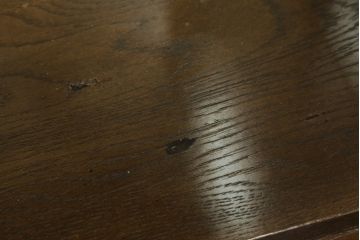 中古　美品　カリモク(karimoku)　domani(ドマーニ)　Morganton(モーガントン)　オーク材　シックな色合いと品のある佇まいが魅力のキャビネット(ガラスケース、キュリオケース、ショーケース、飾り棚、陳列棚、店舗什器)(定価約41万円)(R-064513)