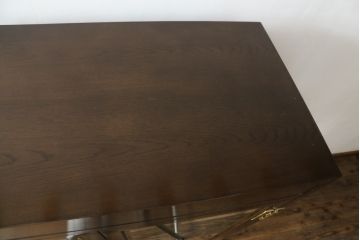 中古　美品　カリモク(karimoku)　domani(ドマーニ)　Morganton(モーガントン)　オーク材　シックな色合いと品のある佇まいが魅力のキャビネット(ガラスケース、キュリオケース、ショーケース、飾り棚、陳列棚、店舗什器)(定価約41万円)(R-064513)