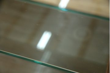 中古　美品　カリモク(karimoku)　domani(ドマーニ)　Morganton(モーガントン)　オーク材　シックな色合いと品のある佇まいが魅力のキャビネット(ガラスケース、キュリオケース、ショーケース、飾り棚、陳列棚、店舗什器)(定価約41万円)(R-064514)