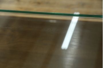 中古　美品　カリモク(karimoku)　domani(ドマーニ)　Morganton(モーガントン)　オーク材　シックな色合いと品のある佇まいが魅力のキャビネット(ガラスケース、キュリオケース、ショーケース、飾り棚、陳列棚、店舗什器)(定価約41万円)(R-064515)