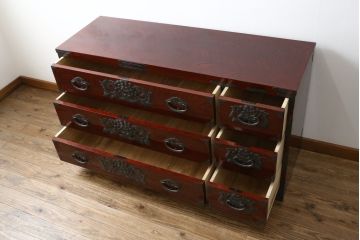 中古　美品　岩谷堂箪笥　丁寧な造りの手打ち金具が目を惹くサイドチェスト(サイドボード、和タンス、収納箪笥、引き出し、整理箪笥)(R-064517)