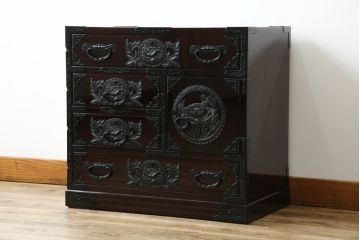 中古　美品　欅産業　木地呂塗り　漆塗り　迫力ある立派な金具が存在感を放つ仙台小箪笥(仙台箪笥、和タンス、収納たんす、引き出し、サイドチェスト)(定価約58万円)(R-064518)