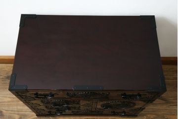中古　美品　欅産業　木地呂塗り　漆塗り　迫力ある立派な金具が存在感を放つ仙台小箪笥(仙台箪笥、和タンス、収納たんす、引き出し、サイドチェスト)(定価約58万円)(R-064518)
