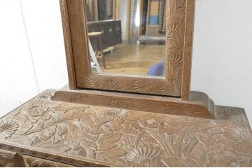 中古　美品　日光彫り　大振りな花の意匠が目を惹く鏡台(ミラー、姿見、ドレッサー、化粧台)(R-064521)