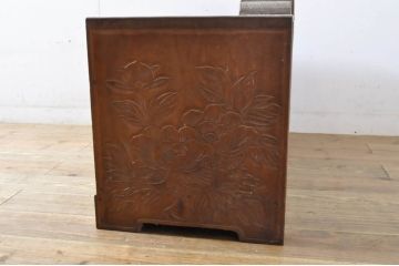 中古　美品　日光彫り　大振りな花の意匠が目を惹く鏡台(ミラー、姿見、ドレッサー、化粧台)(R-064521)