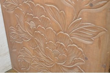 中古　美品　日光彫り　大振りな花の意匠が目を惹く鏡台(ミラー、姿見、ドレッサー、化粧台)(R-064521)