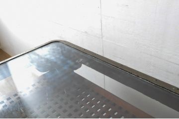オランダビンテージ　真鍮枠にガラス天板の存在感ある重厚なテーブル(作業台、ダイニングテーブル、ヴィンテージ)(R-064523)