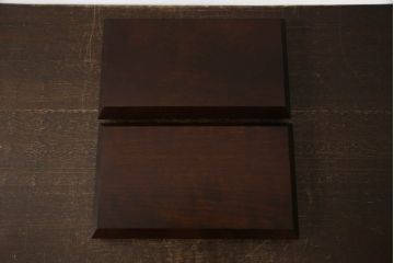 和製ビンテージ　希少な絶版品!!　北海道民芸家具　和洋どちらのお部屋にも取り入れやすい花台と皿立てのセット(飾り台、ディスプレイ雑貨、ヴィンテージ)(R-064540)