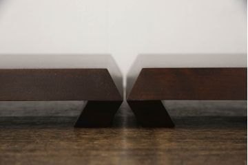 和製ビンテージ　希少な絶版品!!　北海道民芸家具　和洋どちらのお部屋にも取り入れやすい花台と皿立てのセット(飾り台、ディスプレイ雑貨、ヴィンテージ)(R-064540)