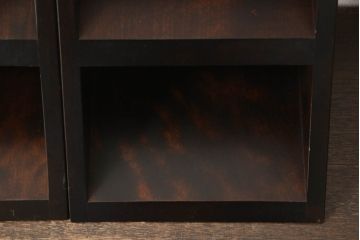 和製ビンテージ　希少な絶版品!!　北海道民芸家具　シックな色合いで落ち着いた空間を演出するHM901 本立てとブックエンドのセット(ブックスタンド、花台、ディスプレイ台、ペン立て、小物収納、卓上収納、飾り棚、ヴィンテージ)(R-064541)