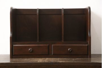 和製ビンテージ　北海道民芸家具　絶版品　シックな色合いと品のあるデザインが目を惹く本立て(ブックスタンド、小物収納、ヴィンテージ)(R-064544)