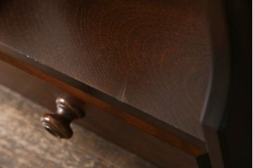 和製ビンテージ　北海道民芸家具　絶版品　シックな色合いと品のあるデザインが目を惹く本立て(ブックスタンド、小物収納、ヴィンテージ)(R-064544)