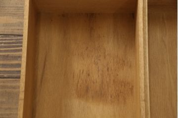 和製アンティーク　レトロデザイン　シンプルデザインでお部屋に馴染みやすいサイドデスク(脇机、サイドチェスト、引き出し、サイドテーブル)(R-064547)