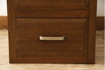 和製アンティーク　レトロデザイン　シンプルデザインでお部屋に馴染みやすいサイドデスク(脇机、サイドチェスト、引き出し、サイドテーブル)(R-064547)
