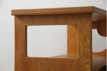 中古　美品　屋久杉　網代(あじろ)・透かし彫り　上品な和の雰囲気を高めてくれる茶棚(飾り棚、違い棚、戸棚、収納棚、サイドボード、網代民芸)(R-064550)