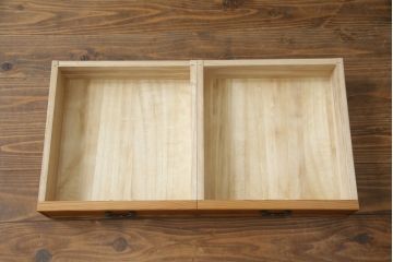 中古　美品　屋久杉　網代(あじろ)・透かし彫り　上品な和の雰囲気を高めてくれる茶棚(飾り棚、違い棚、戸棚、収納棚、サイドボード、網代民芸)(R-064550)