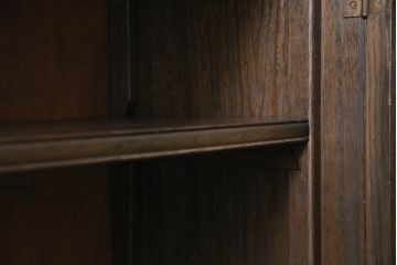 和製アンティーク　大正ロマン　栗材　細やかな意匠が魅力的!古い洋館で使われていた大振りの本箱(ブックケース、収納棚、戸棚、サイドキャビネット)(R-064551)