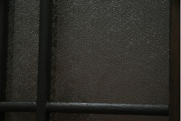 和製アンティーク　大正ロマン　栗材　細やかな意匠が魅力的!古い洋館で使われていた大振りの本箱(ブックケース、収納棚、戸棚、サイドキャビネット)(R-064551)
