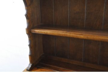 中古　美品　国産　職人手造り　カバ(樺)材　随所に光る職人技が目を惹く民芸家具風カップボード(食器棚、キャビネット、収納棚、戸棚、飾り棚)(R-064552)