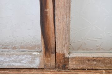 アンティーク建具　ペイント仕上げ限定　シンプルなデザインで取り入れやすいガラス窓4枚セット(ガラス戸、引き戸)(R-064556)