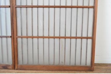 アンティーク建具　レトロな空間演出におすすめ!格子入りのガラス窓2枚セット(引き戸、ガラス戸)(R-064558)