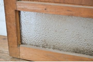 アンティーク建具　古い欅(ケヤキ)材の鏡板が趣を醸し出している小さな窓2枚セット(ガラス戸、引き戸)(R-064561)