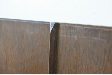 ビンテージ建具　永田良介商店　美しい幾何学模様のデザインが目を惹くアクセントになる扉2枚セット(両開きドア1対、窓、木製ドア、収納建具、ヴィンテージ)(R-064570)