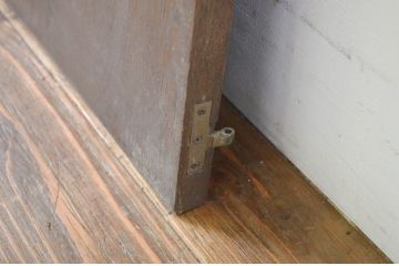 ビンテージ建具　永田良介商店　クラシカルな佇まいが上品な小扉4枚セット(両開きドア2対、窓、木製ドア、収納建具、ヴィンテージ)(R-064574)