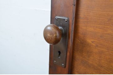アンティーク建具　レトロな雰囲気香る古い洋館のひし形ガラス入りドア1枚(扉、木製ドア)(R-064582)