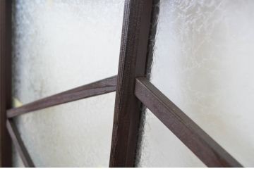 アンティーク建具　大正ロマン　どこか懐かしい雰囲気の小さなガラス窓2枚セット(ガラス戸、引き戸)(R-064587)