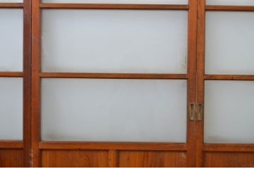 レトロ建具　昭和レトロ　どこか懐かしい雰囲気漂う横桟の幅狭ガラス戸4枚セット(引き戸)(R-064591)