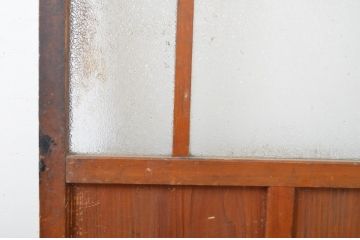 アンティーク建具　経年を感じさせる木味が魅力のガラス戸1枚(引き戸)(R-064595)